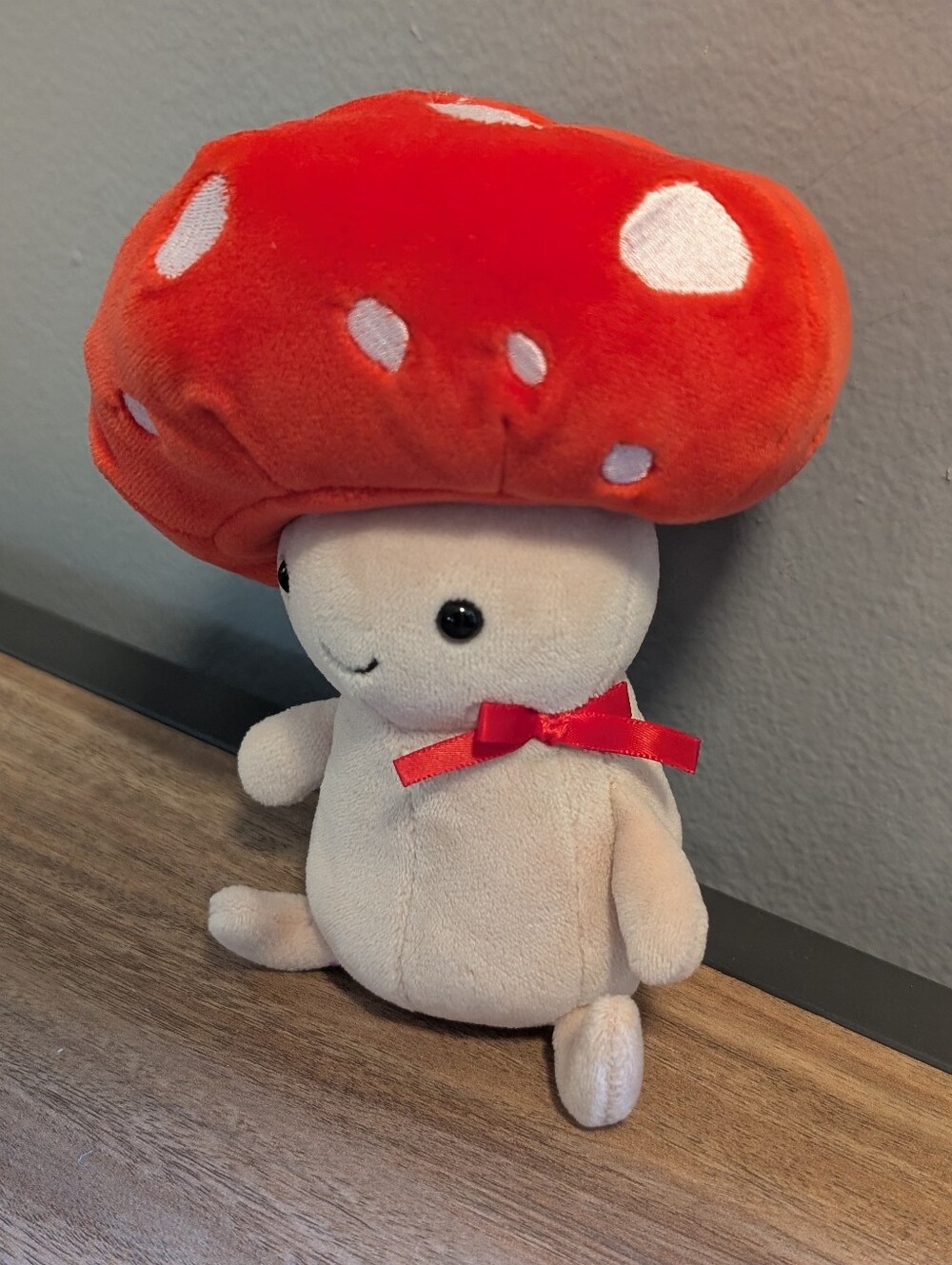 Jellycat Fun-Guy Robbie Red 6" Mushroom Retired -FUNG3R - Picture 2 of 11